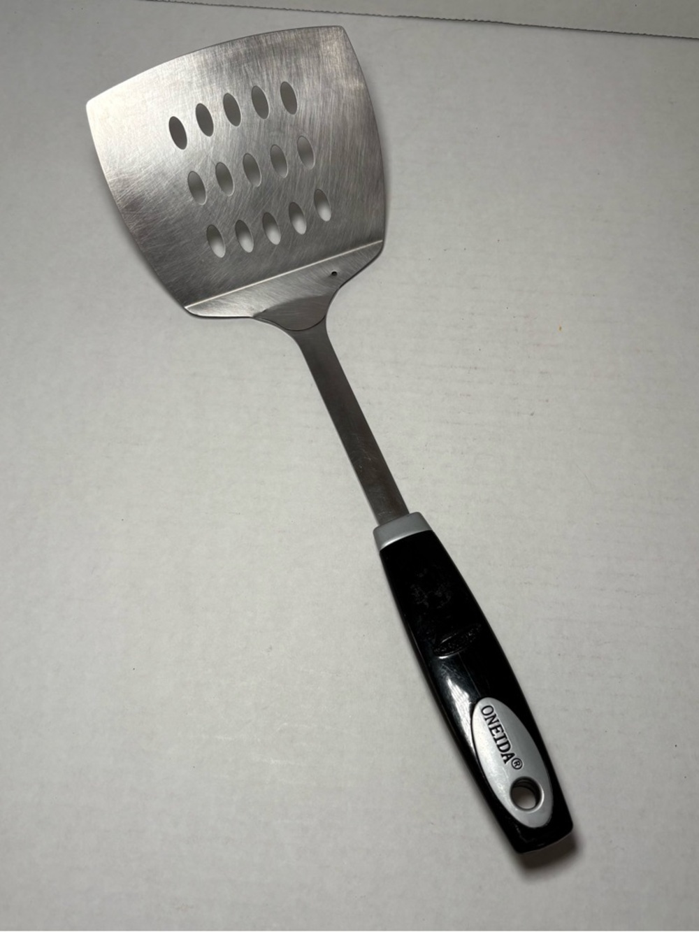 Oneida Stainless Steel Plastic Handle Slotted Spatula Turner